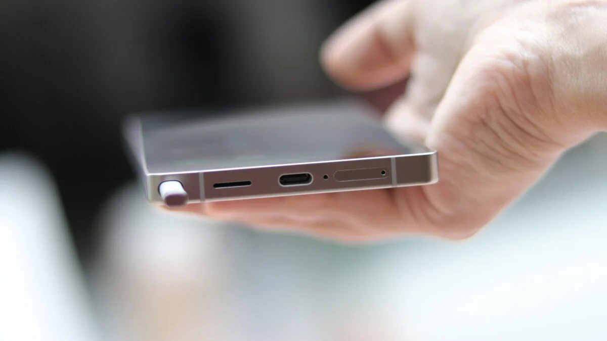 Galaxy S26 Ultra fast charging, Samsung Galaxy S26 Ultra leak, Galaxy S26 Ultra charging speed, Samsung flagship 2026, Galaxy S26 Ultra battery, Samsung Ultra charging, Android flagship phone, Galaxy S26 Ultra specs leak, Samsung smartphone news, Galaxy S26 Ultra rumors